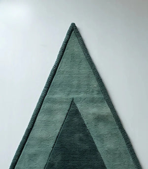Green traingle irregular hand tufted carpet & rug