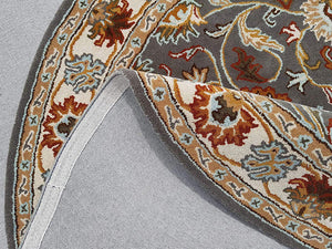 Sakren Round Hand Tufted Rug