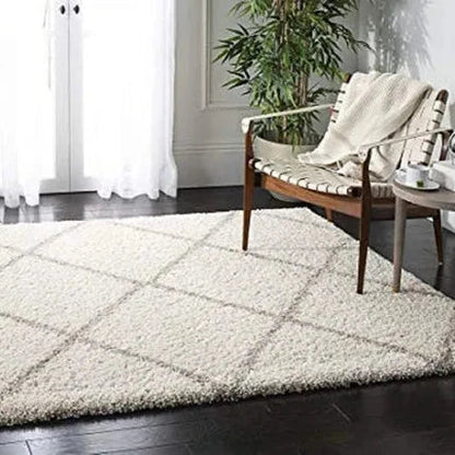 Ivory & Beige Trellis Shaggy Carpet